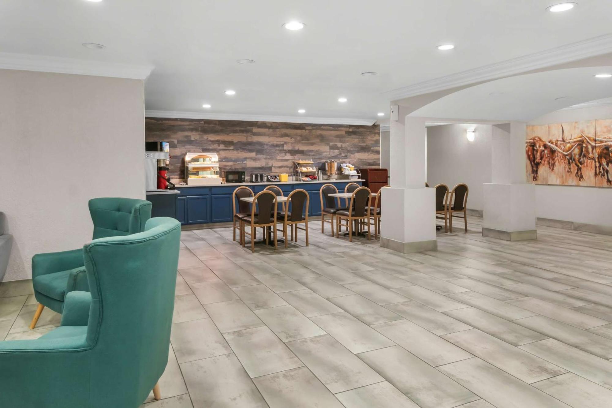 Surestay Plus By Best Western Fort Worth Benbrook Exterior photo