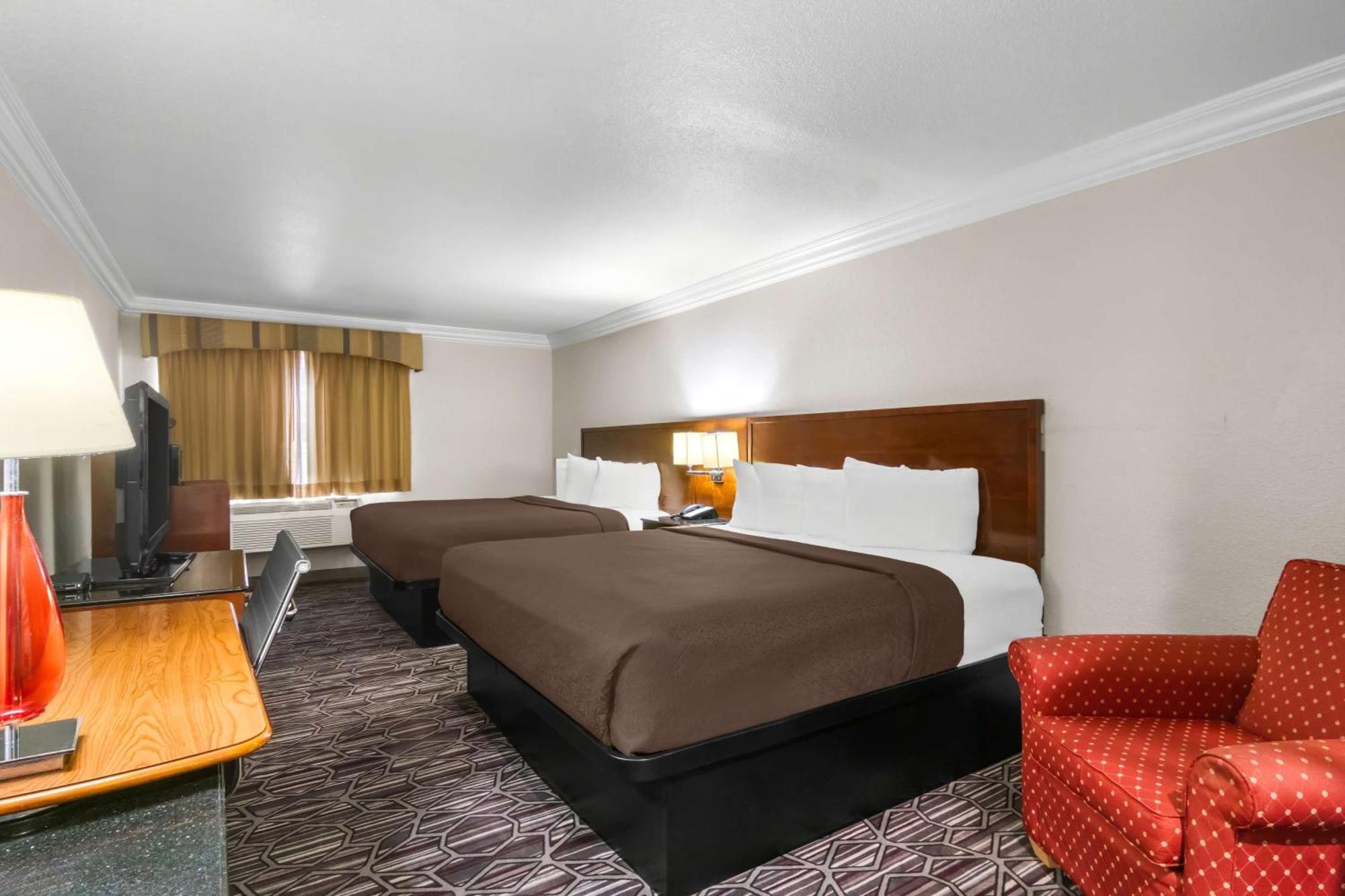 Surestay Plus By Best Western Fort Worth Benbrook Exterior photo