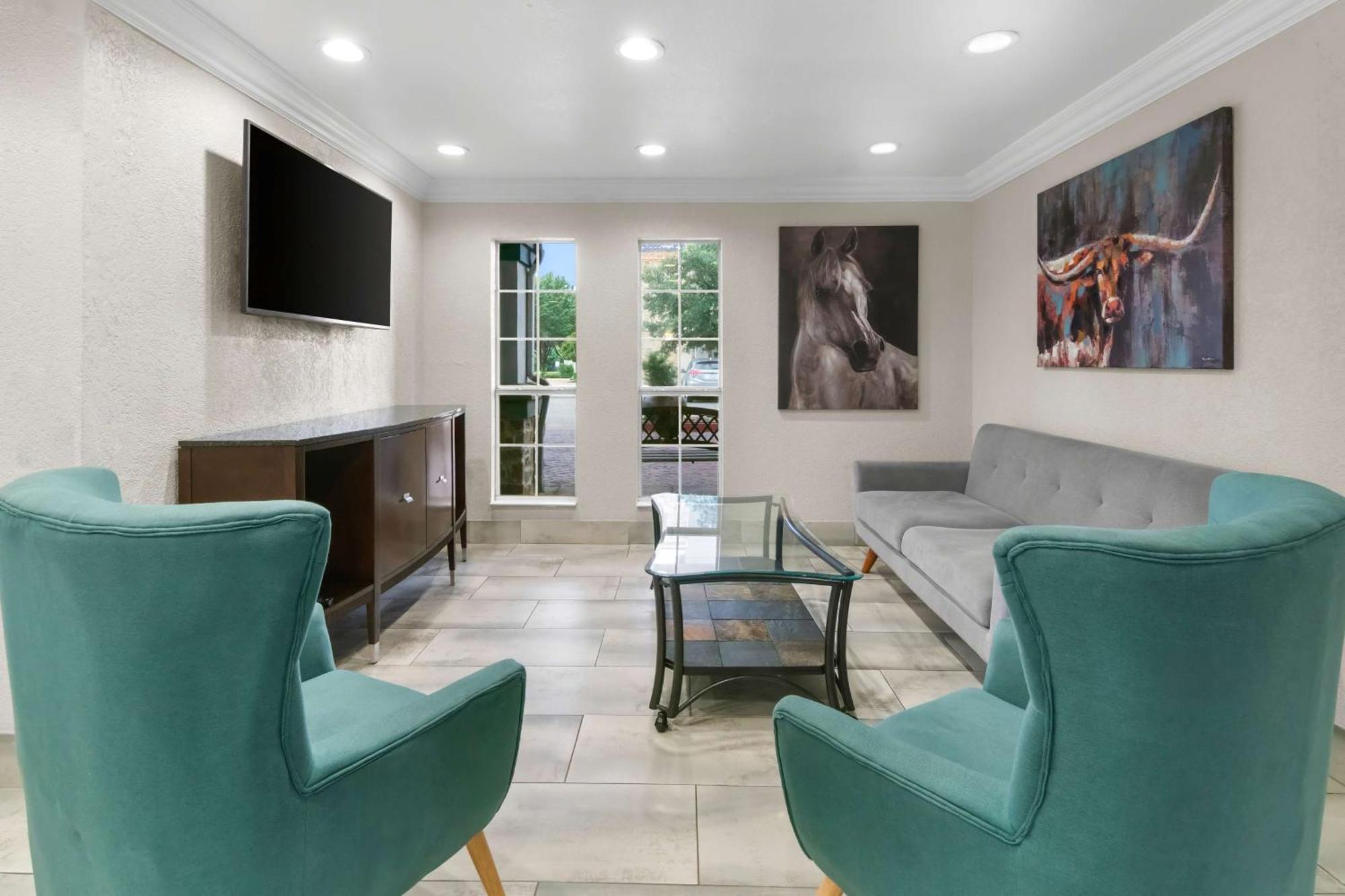 Surestay Plus By Best Western Fort Worth Benbrook Exterior photo