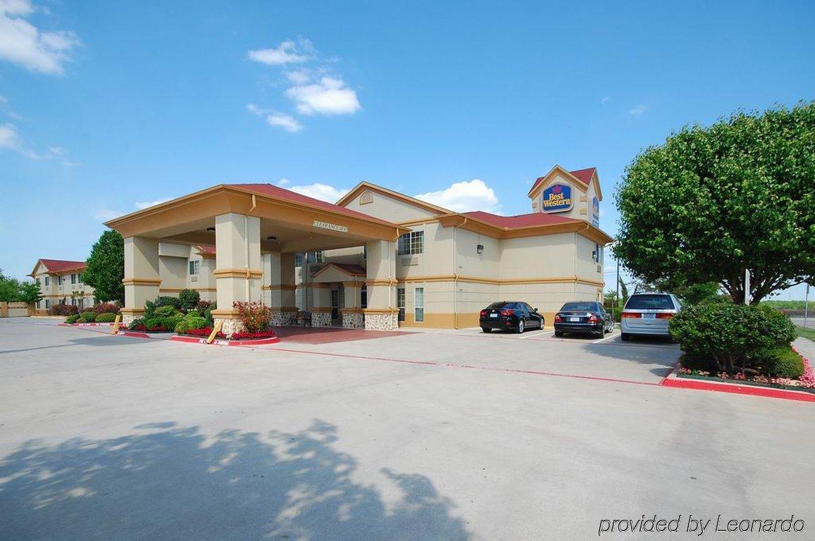 Surestay Plus By Best Western Fort Worth Benbrook Exterior photo